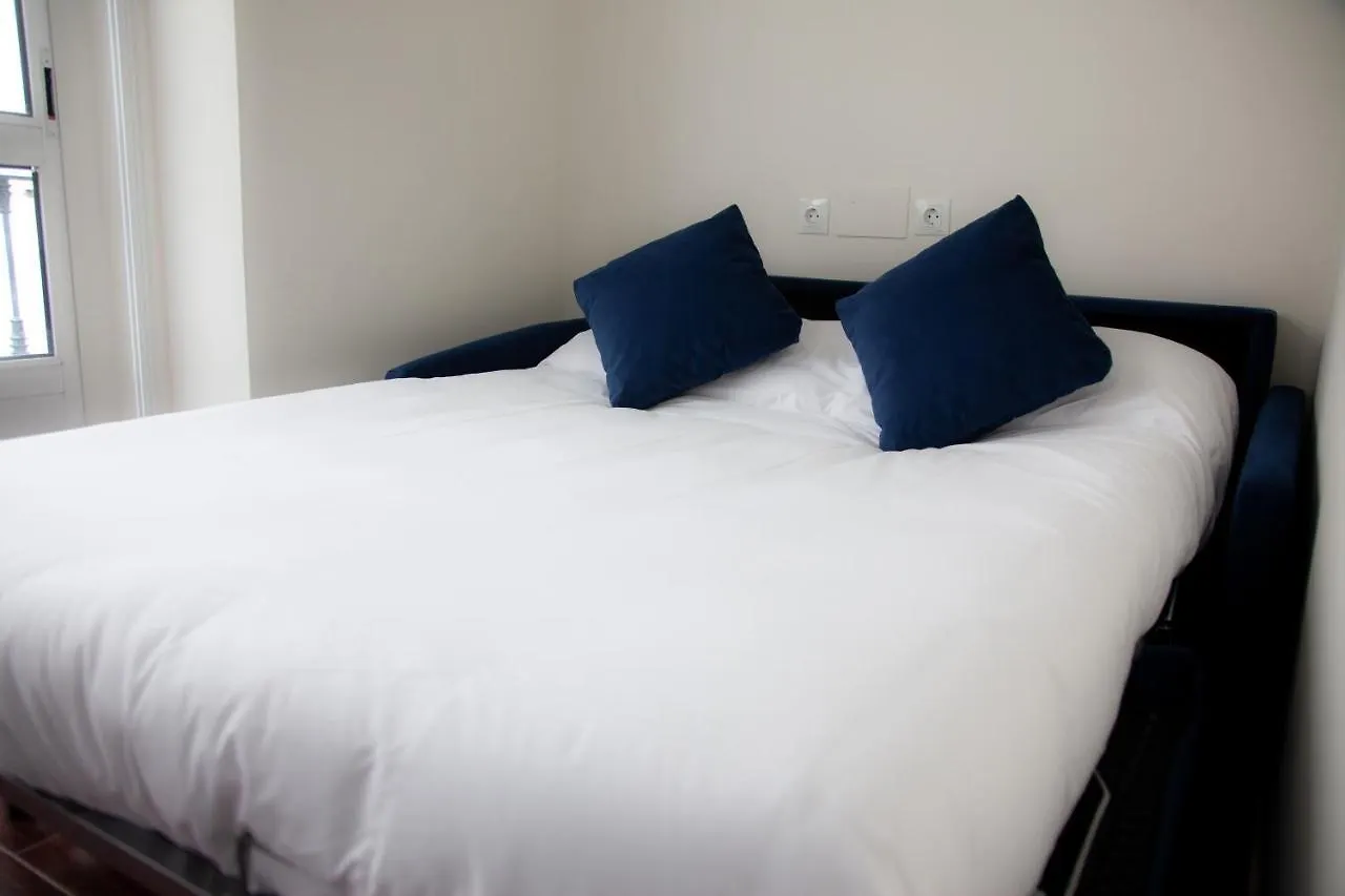 Noches En Triana Hotel Seville 2*,